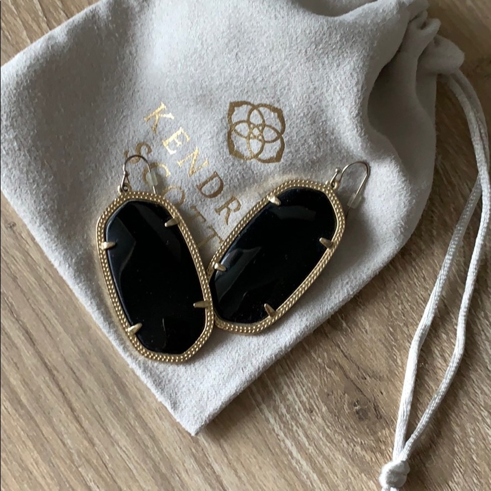 Kendra Scott Danielle Earrings